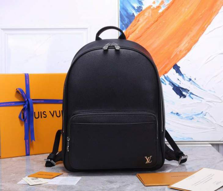 Picture of Louis Vuitton Mens Bags _SKUfw97506911fw
